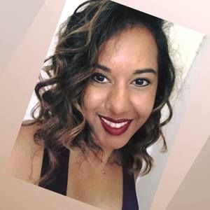 Meet your Posher, Dena